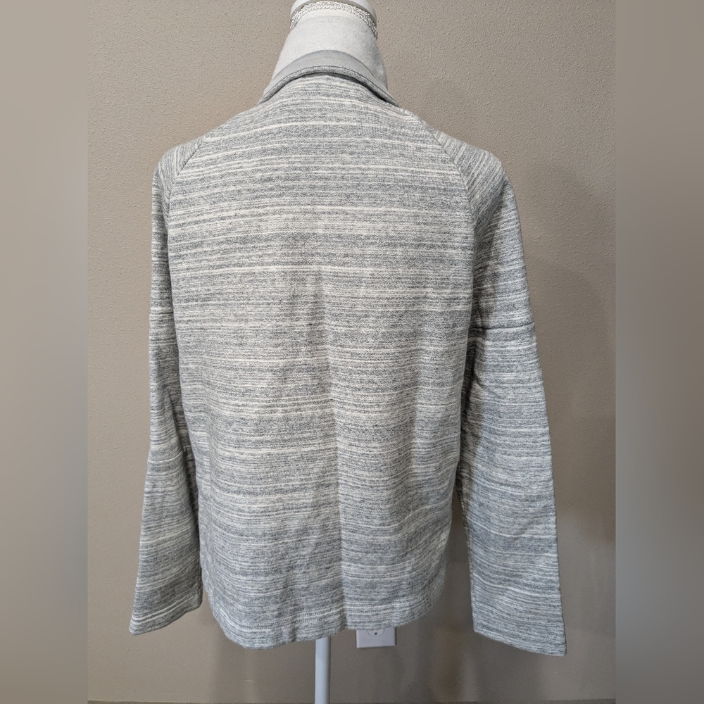 Adidas zip up jacket with zip up pockets Size Medium - Picture 4 of 14